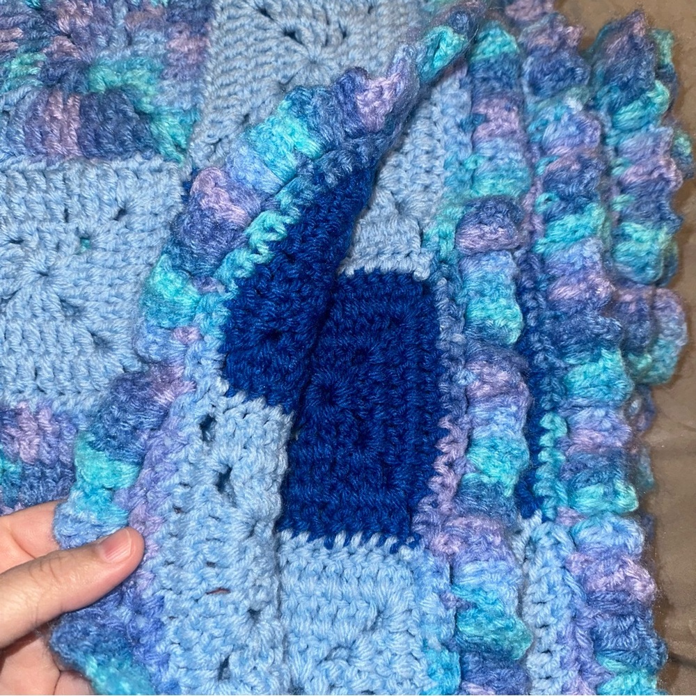Granny Square Afghan Crochet Knit Throw Blanket Blue 50 X 59 Winter Comfy Warm - Picture 10 of 10